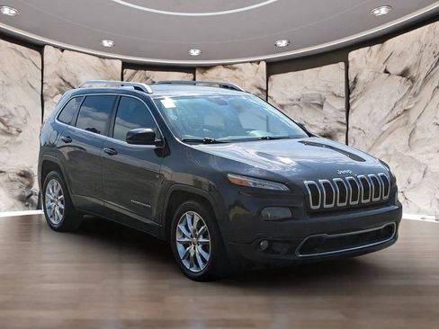 Used 2014 Jeep Cherokee Limited w/ Luxury Group FWD image 16