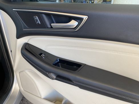 Used 2017 Ford Edge Titanium image 36