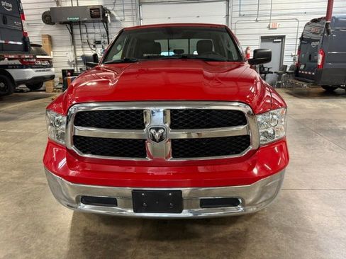 Used 2019 RAM 1500 Classic SLT AWD/4WD image 40