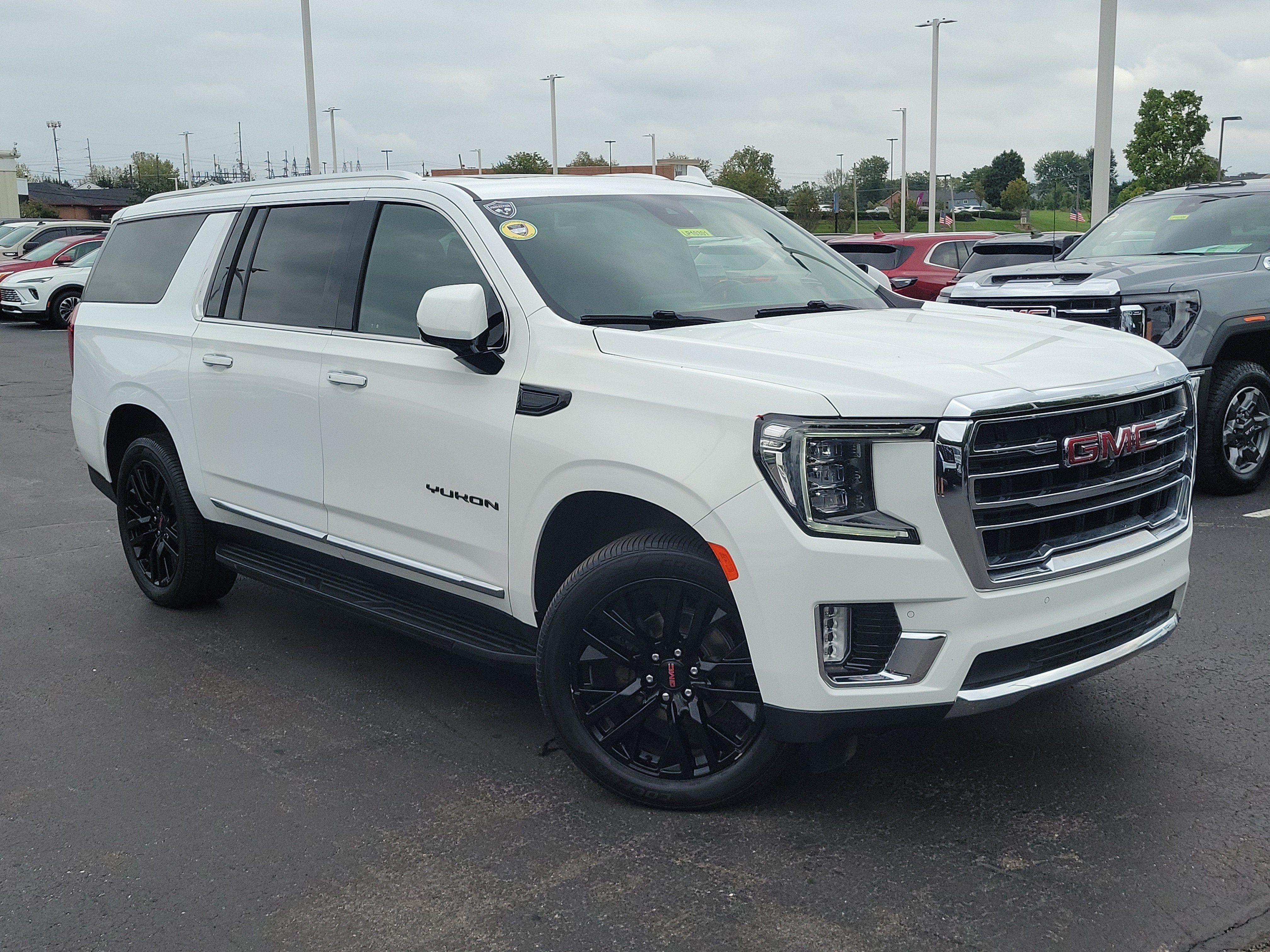 Used 2023 GMC Yukon XL SLT w/ SLT Premium Package AWD/4WD image 19