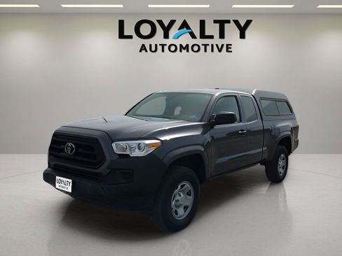 Used 2022 Toyota Tacoma SR image 1