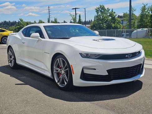 Used 2020 Chevrolet Camaro SS w/ LPO, Ground Effects Package RWD image 7