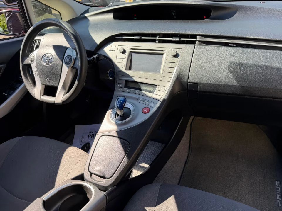 Used 2012 Toyota Prius Three FWD image 8
