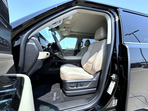 Certified 2025 INFINITI QX80 Pure AWD/4WD image 10