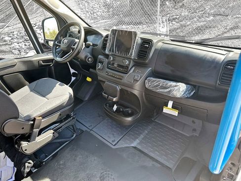 Used 2024 RAM ProMaster 3500 w/ Delivery Van Package image 31