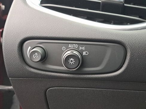 Used 2016 Chevrolet Malibu LT w/ Driver Confidence Package image 26