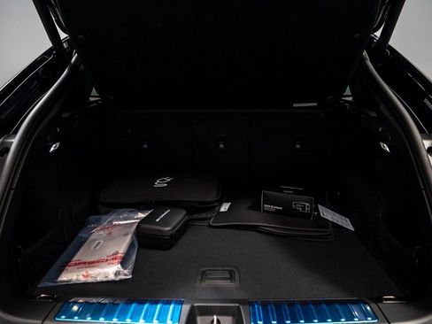 New 2026 Porsche Macan 4 Electric image 31