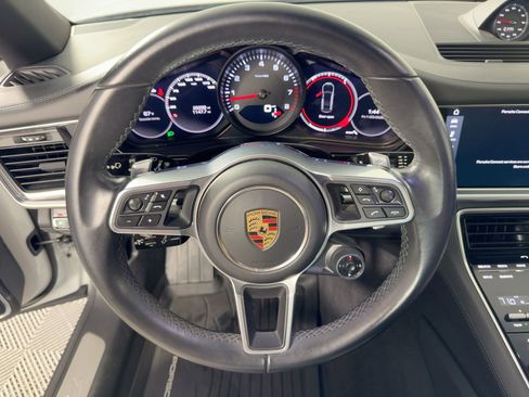 Certified 2017 Porsche Panamera image 18