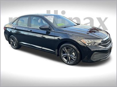 Used 2024 Volkswagen Jetta SE w/ Black Wheel Package
