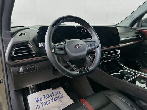 Used 2024 Chevrolet Traverse RS AWD/4WD image 9