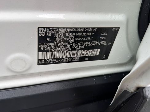 Used 2020 Toyota RAV4 XLE FWD image 38