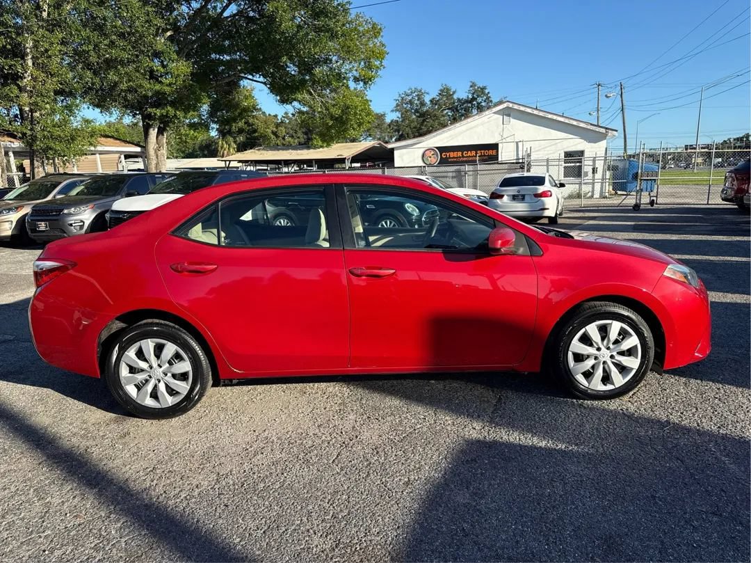 Used 2016 Toyota Corolla LE FWD image 4