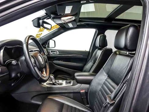Used 2018 Jeep Grand Cherokee Limited AWD/4WD image 13