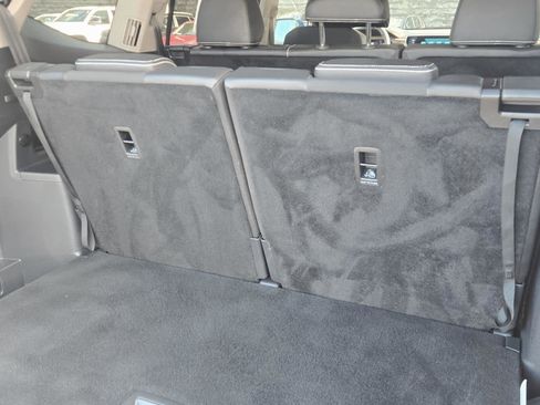 Certified 2025 Volkswagen Atlas SE image 15