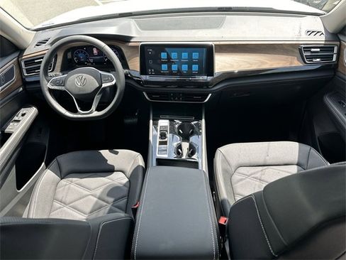 New 2025 Volkswagen Atlas SE image 20