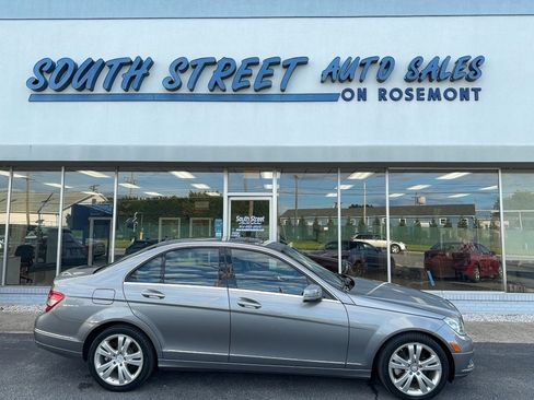 Used 2011 Mercedes-Benz C 300 4MATIC Sedan image 1