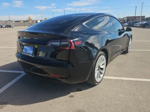 Used 2021 Tesla Model 3 Standard Range Plus image 5