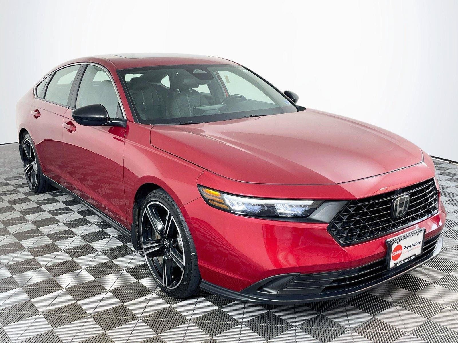 Used 2025 Honda Accord Sport image 1