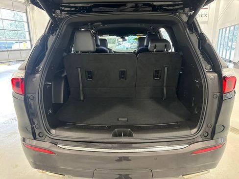 Certified 2023 Buick Enclave Essence image 34