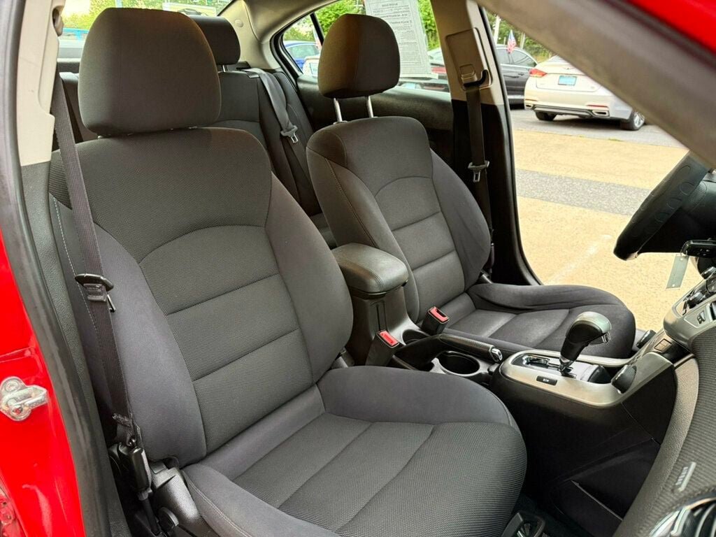 Used 2016 Chevrolet Cruze LT FWD image 26