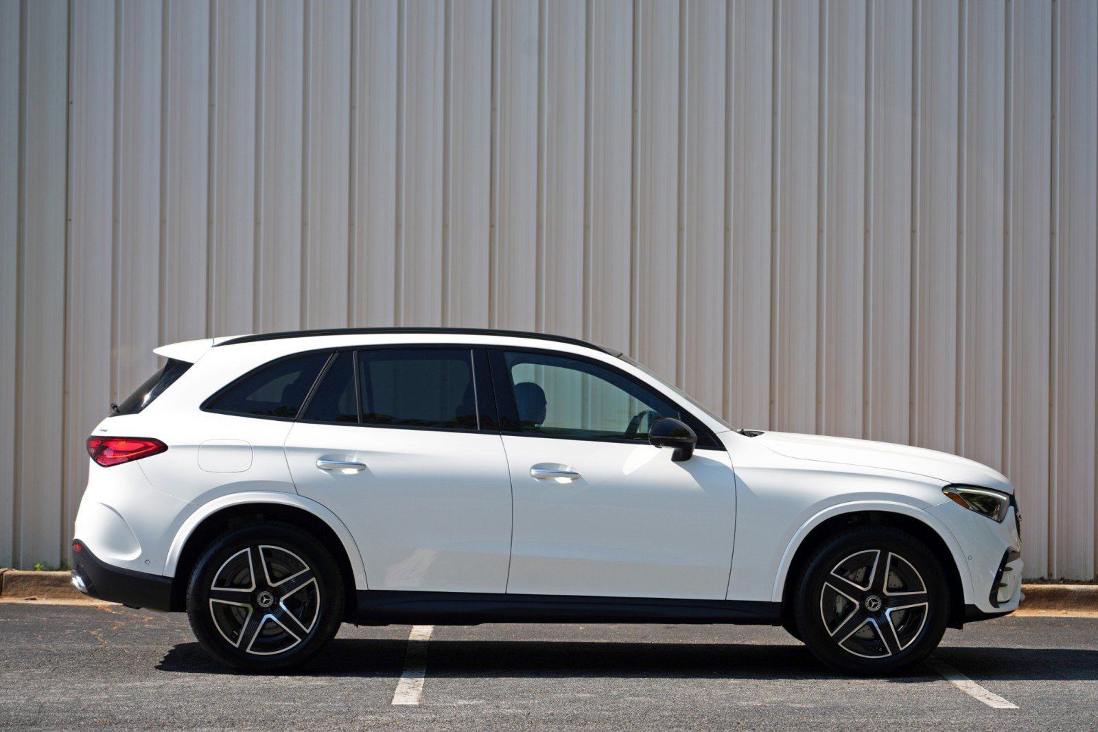 Used 2025 Mercedes-Benz GLC 350e 4MATIC w/ AMG Line image 58