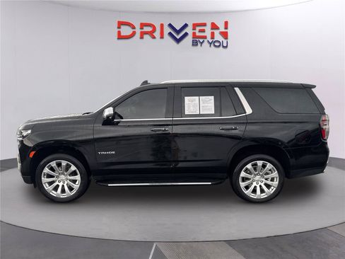 Used 2024 Chevrolet Tahoe Premier w/ Premium Package AWD/4WD image 7