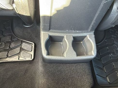 Used 2012 Jeep Liberty Sport image 14