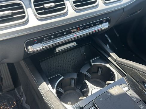 Certified 2025 Mercedes-Benz GLS 450 4MATIC image 33