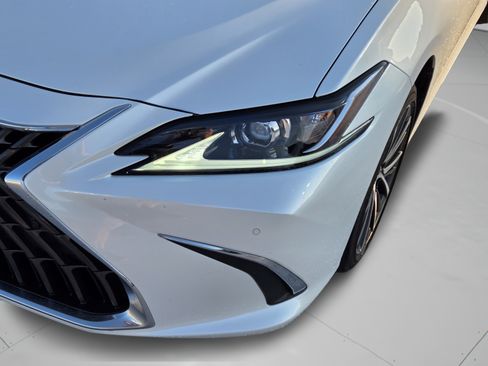 Used 2024 Lexus ES 350 w/ Premium Package FWD image 8