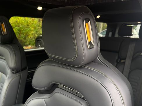 Used 2024 Rivian R1S Launch Edition image 15