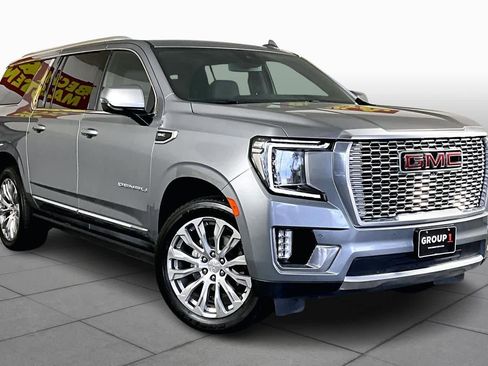 Certified 2023 GMC Yukon XL Denali image 2