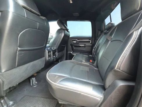 Used 2019 RAM 2500 Laramie AWD/4WD image 5