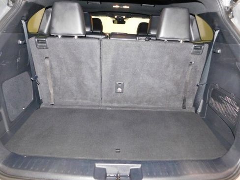 Used 2023 Toyota Highlander XSE image 17