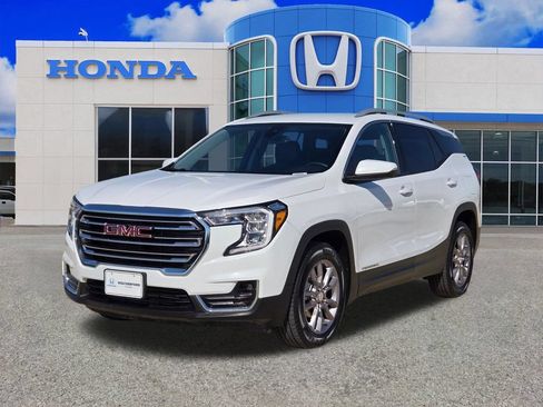 Used 2024 GMC Terrain SLT AWD/4WD image 7