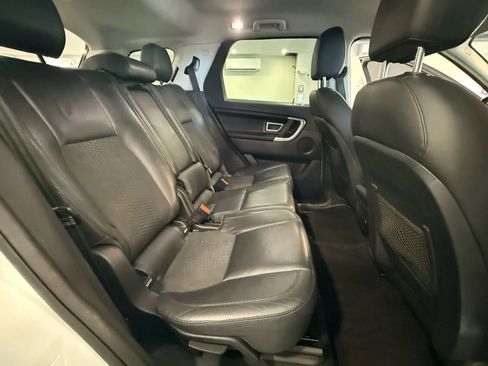 Used 2017 Land Rover Discovery Sport SE AWD/4WD image 12
