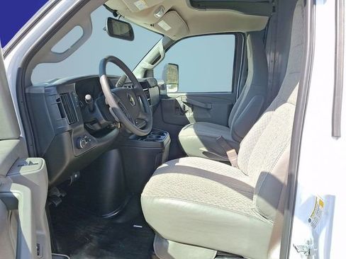 New 2026 Chevrolet Express 4500 w/ Power Convenience Package RWD image 4