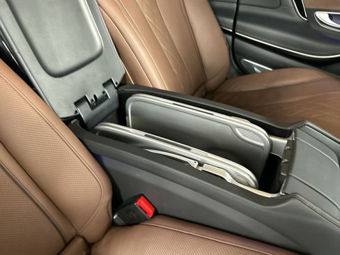 Used 2017 Mercedes-Benz Maybach S 550 4MATIC image 39