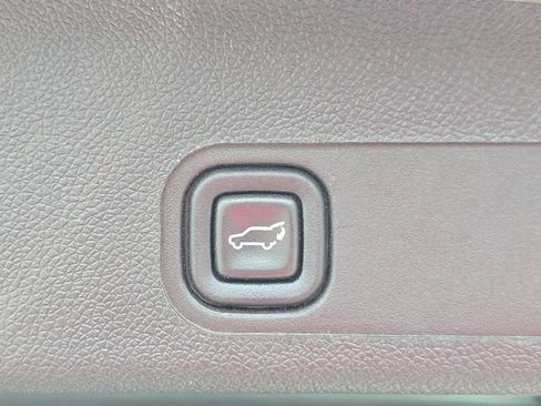 Used 2014 Chevrolet Tahoe LTZ AWD/4WD image 14