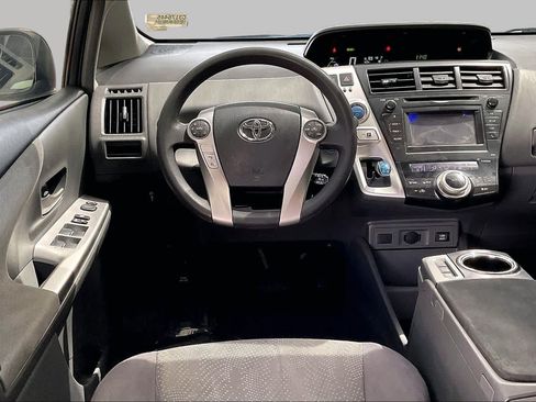 Used 2012 Toyota Prius V Two FWD image 5