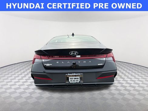 Used 2025 Hyundai Elantra Blue image 6