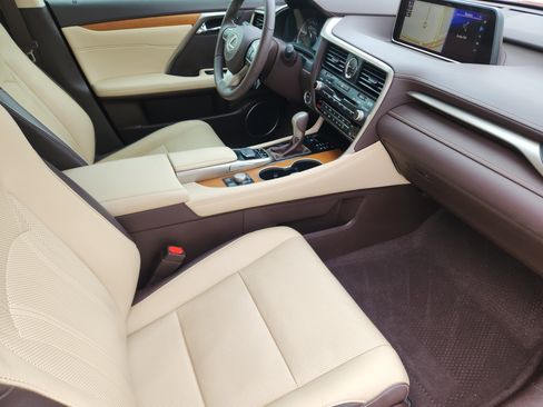 Used 2018 Lexus RX 450h AWD image 17