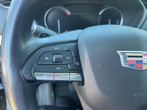 Used 2023 Cadillac XT4 Premium Luxury image 13