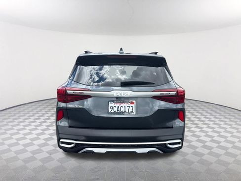 Used 2023 Kia Seltos EX AWD/4WD image 5
