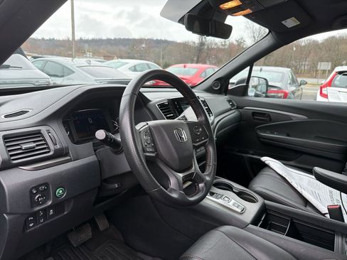 Used 2023 Honda Passport TrailSport image 18
