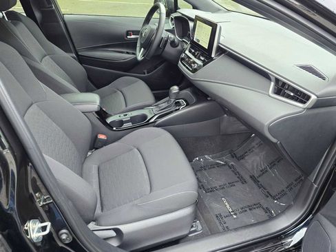 Used 2025 Toyota Corolla SE image 11