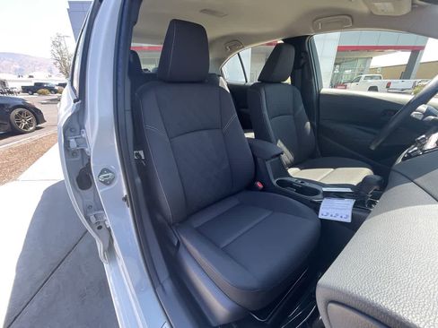 Used 2025 Toyota Corolla LE w/ LE Premium Package image 14