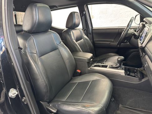 Certified 2021 Toyota Tacoma Limited image 52