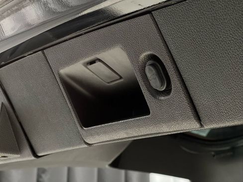 Used 2015 Cadillac Escalade ESV Platinum image 41