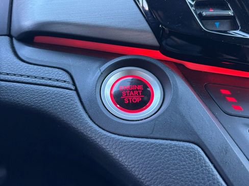 Used 2025 Honda Odyssey Sport-L image 11