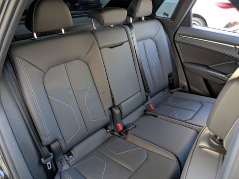 Used 2025 Audi Q3 2.0T Premium image 29